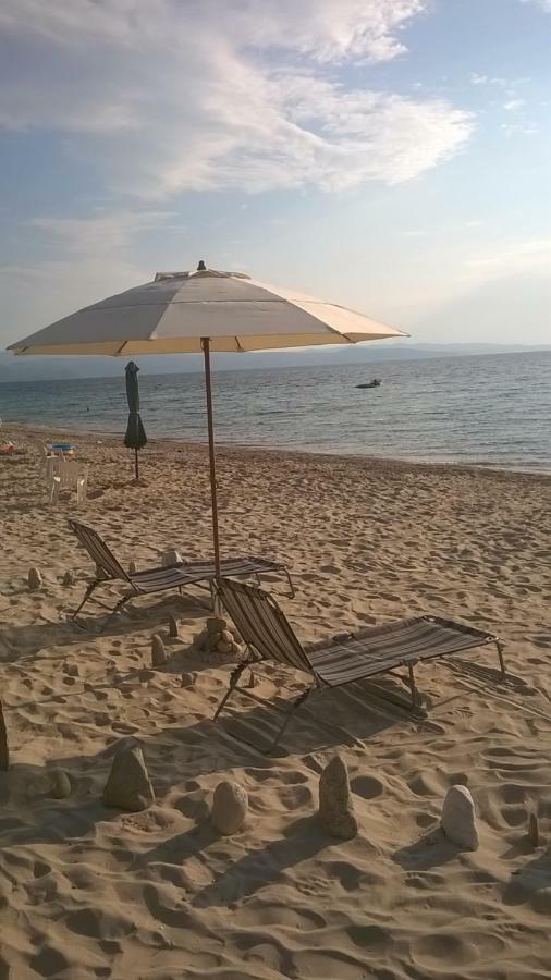 Sangue Blu Beachfront Villa Apartment 圣尼古拉奥斯 外观 照片